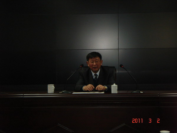 集團董事席華武總經(jīng)理、王重樂副總經(jīng)理，集團書記張正山親臨培訓(xùn)現(xiàn)場為大家授課